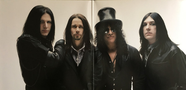 Slash Featuring Myles Kennedy And The Conspirators – Apocalyptic Love